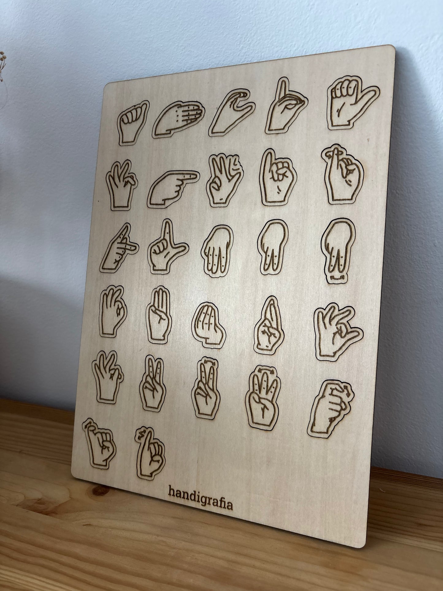 Abecedario de LSE en madera